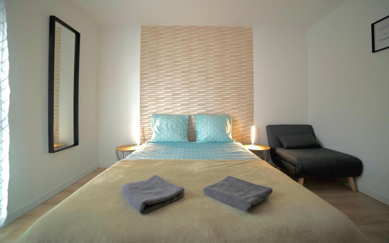 B&B Chez L'Habitant Chambre Privative Sur La Route Des Vins Tv Parking Box Velo Issenheim Eksteriør bilde