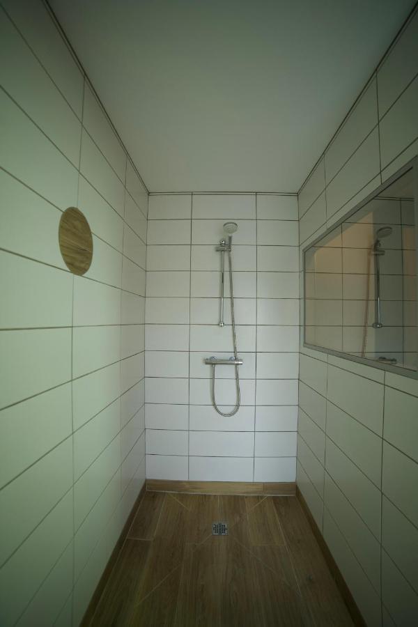 B&B Chez L'Habitant Chambre Privative Sur La Route Des Vins Tv Parking Box Velo Issenheim Eksteriør bilde